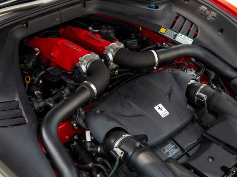 Used 2017 Ferrari California T image 39