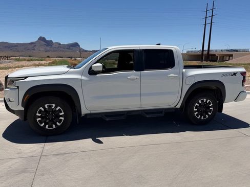 Used 2022 Nissan Frontier Pro-X RWD image 5
