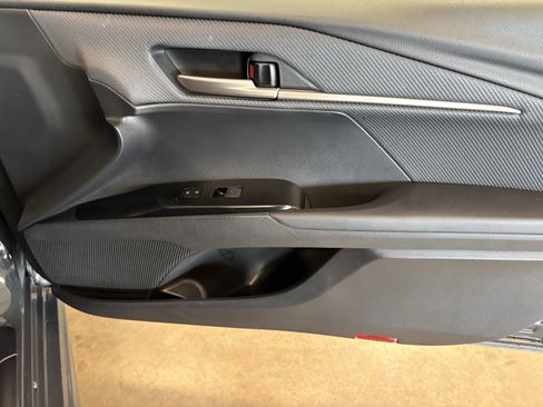 Used 2025 Toyota Camry SE image 36