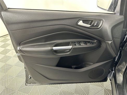 Used 2018 Ford Escape SEL image 23