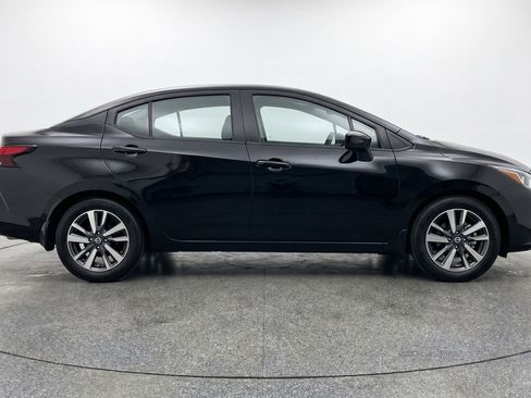 Used 2025 Nissan Versa SV image 11