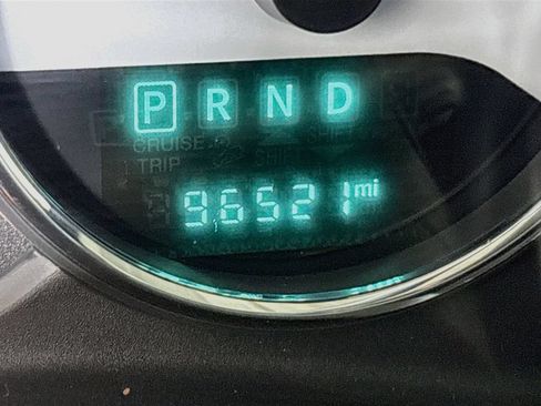 Used 2015 Jeep Wrangler Unlimited Sahara w/ Connectivity Group AWD/4WD image 13