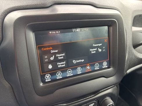 Used 2019 Jeep Renegade Limited w/ LED Lighting Group AWD/4WD image 22