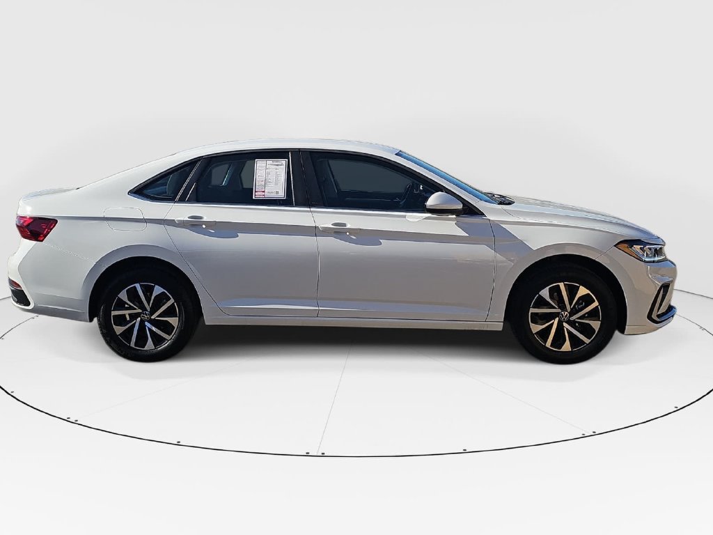 Used 2025 Volkswagen Jetta S FWD image 2