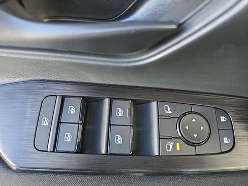 New 2026 Nissan Kicks S image 28