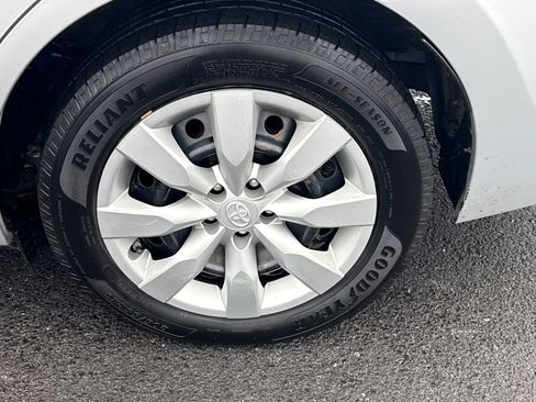 Used 2016 Toyota Corolla LE image 11