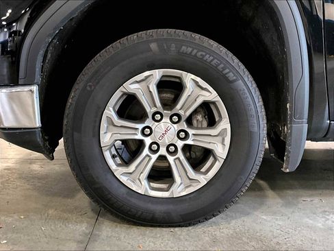 Used 2024 GMC Sierra 1500 SLT image 6