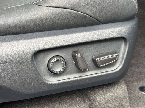 Used 2025 Toyota 4Runner 4WD image 13