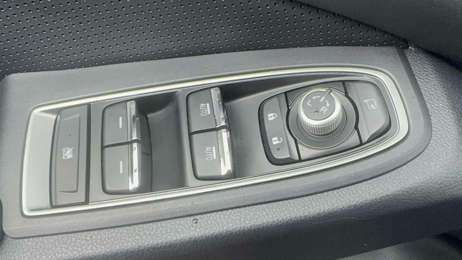 Used 2023 Subaru Ascent Limited w/ Technology Package AWD/4WD image 10
