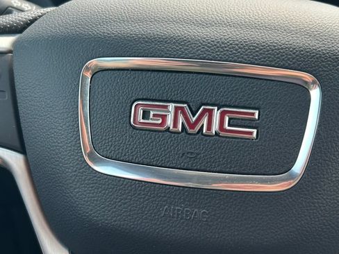 Used 2024 GMC Terrain SLE FWD image 33