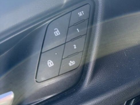 Used 2025 Chevrolet Equinox ACTIV w/ Safety and Technology Package image 15