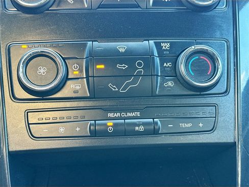 Certified 2019 Ford Explorer XLT w/ Class III Trailer Tow Package image 13