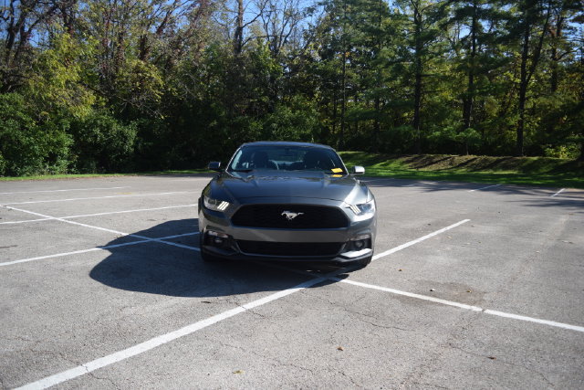 Used 2017 Ford Mustang Coupe RWD image 25