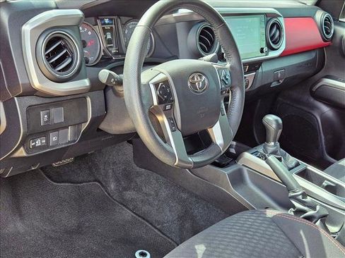 Used 2021 Toyota Tacoma SR5 RWD image 10
