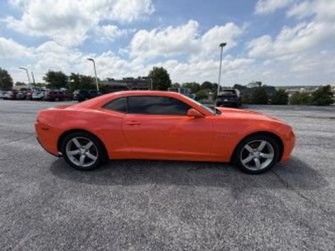 Used 2014 Chevrolet Camaro LT RWD image 2