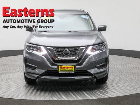 Used 2020 Nissan Rogue SV w/ Premium Package image 39