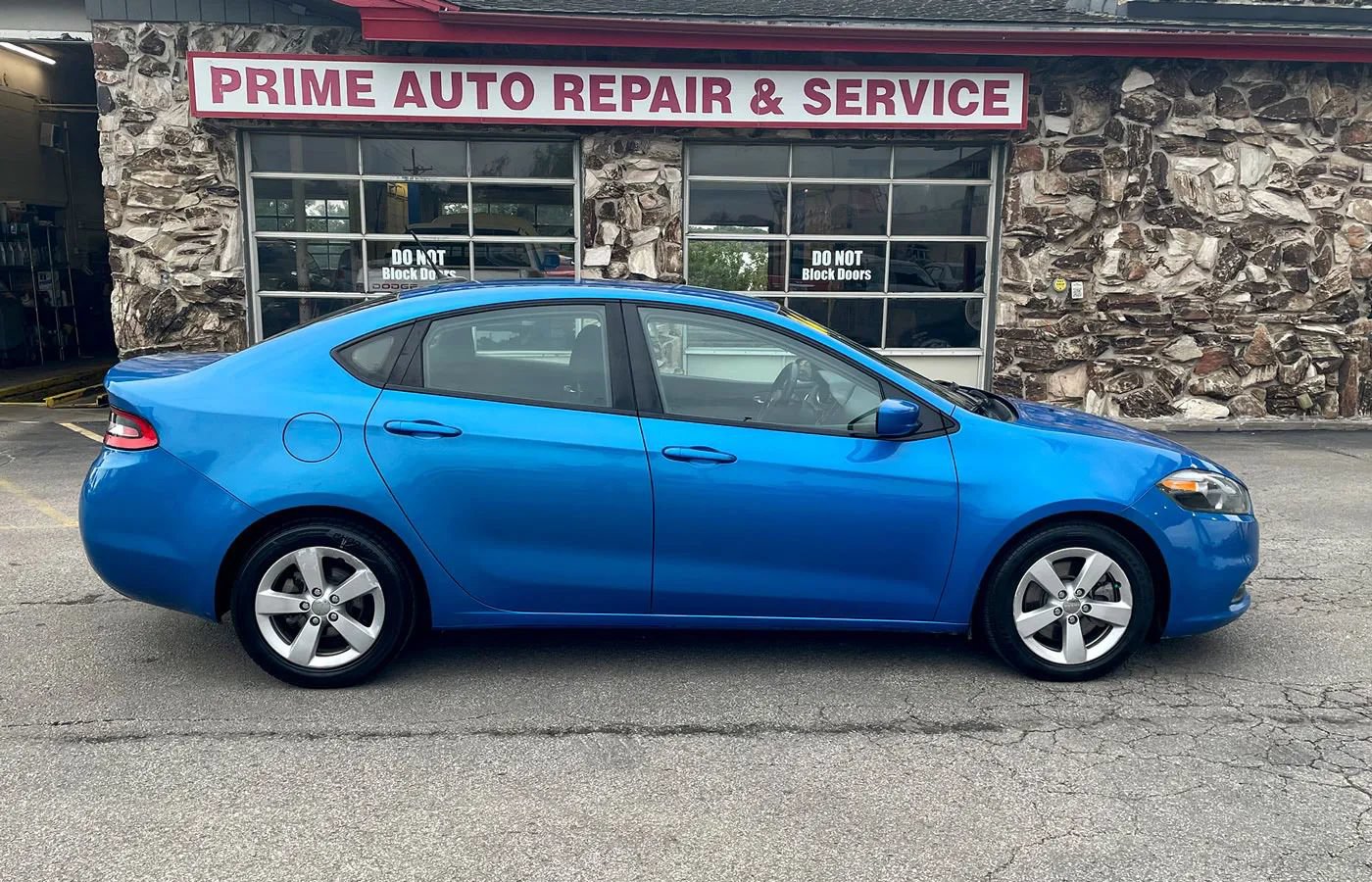 Used 2016 Dodge Dart SXT FWD image 8
