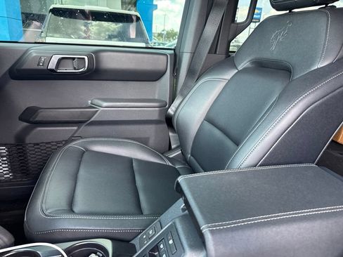 Used 2025 Ford Bronco Badlands AWD/4WD image 18