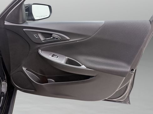 Used 2025 Chevrolet Malibu LT FWD image 25