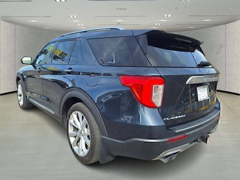 Used 2022 Ford Explorer Platinum w/ Equipment Group 601A RWD image 3