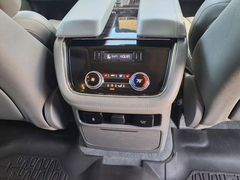 Used 2020 Lincoln Navigator Reserve w/ Luxury Package image 16