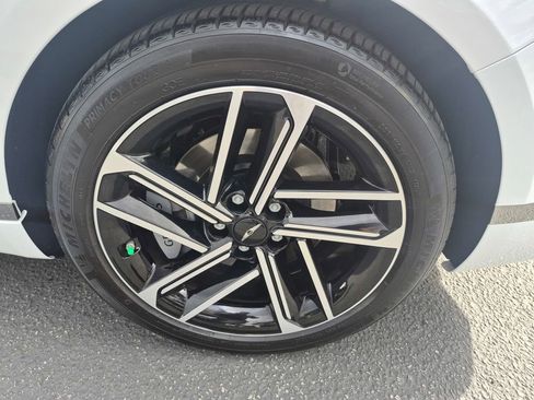 Used 2026 Genesis G80 2.5T Advanced image 10