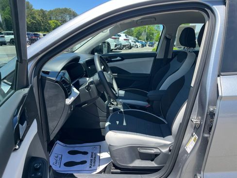Certified 2025 Volkswagen Taos S FWD image 26