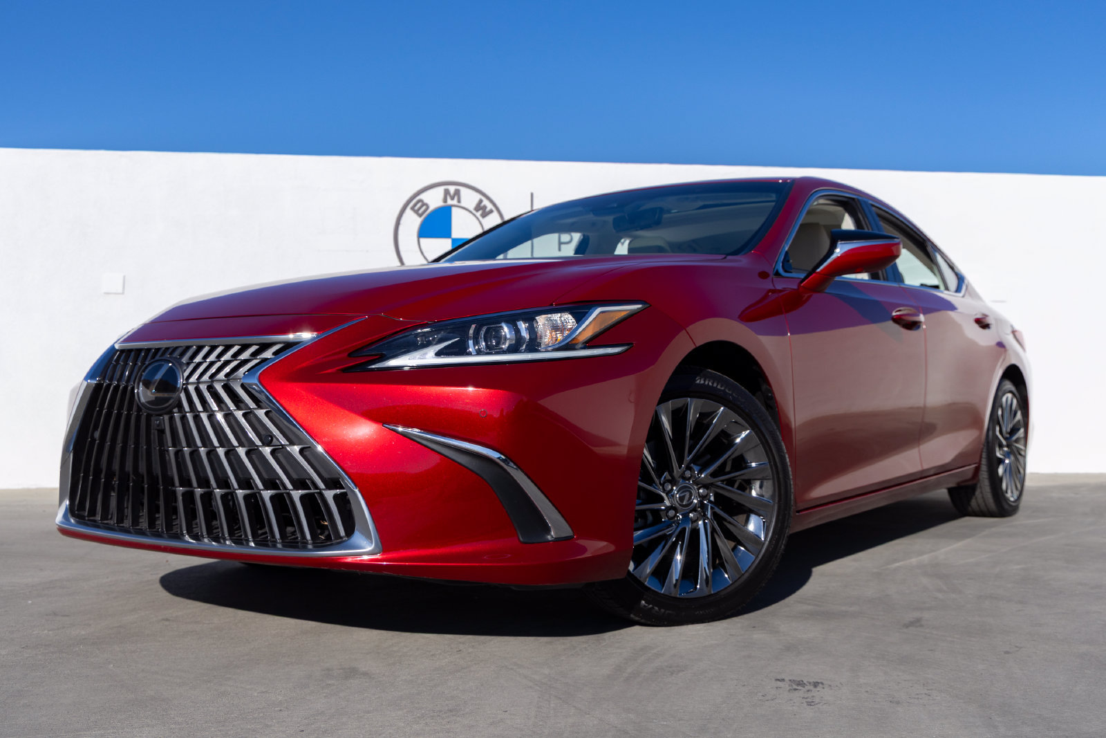 Used 2024 Lexus ES 300h w/ Technology Package FWD image 8