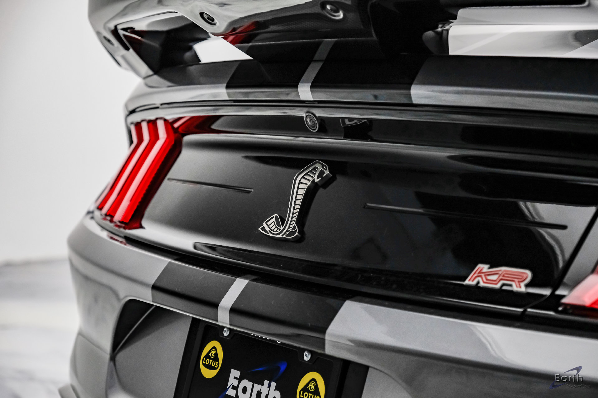 Used 2021 Ford Mustang Shelby GT500 w/ Technology Package RWD image 16