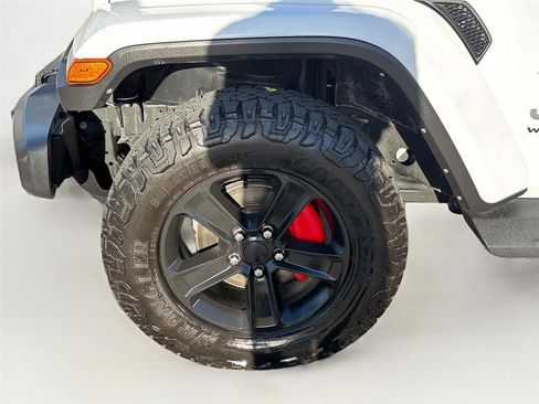 Used 2022 Jeep Wrangler Unlimited Sahara w/ LED Lighting Group image 31