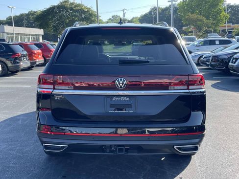 Certified 2026 Volkswagen Atlas SE w/ Panoramic Sunroof Package FWD image 6