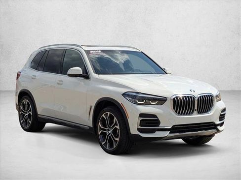 Used 2023 BMW X5 xDrive40i w/ Premium Package AWD/4WD image 3