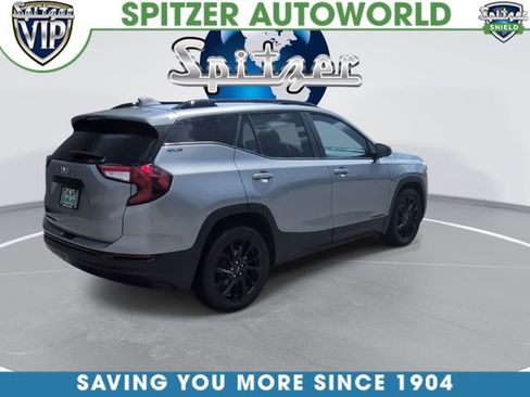 Used 2023 GMC Terrain SLE w/ Driver Convenience Package image 9