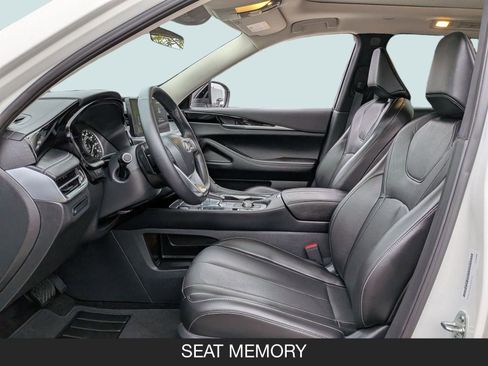 Certified 2025 INFINITI QX60 Pure image 16