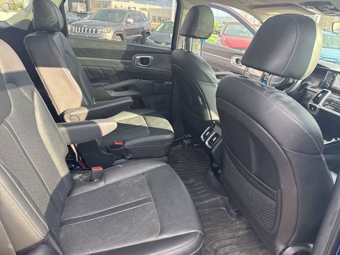 Used 2022 Kia Sorento SX image 25