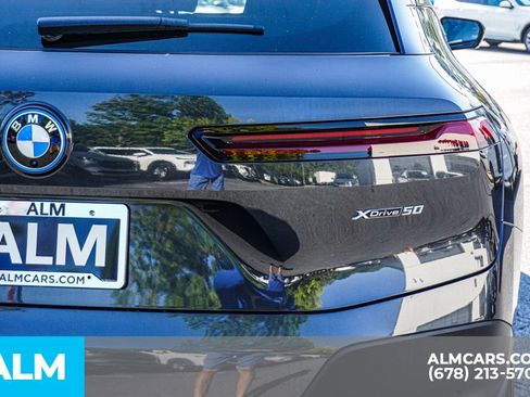 Used 2022 BMW iX xDrive50 w/ Dynamic Handling Package image 12