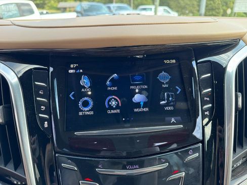 Used 2020 Cadillac Escalade ESV Platinum AWD/4WD image 54