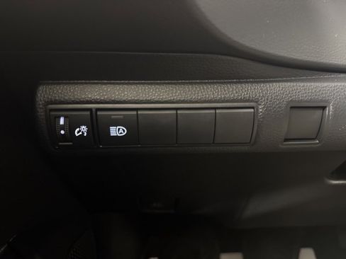 Used 2025 Toyota Corolla SE image 20
