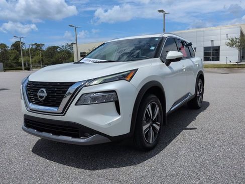 Certified 2022 Nissan Rogue SL w/ SL Premium Package FWD image 8