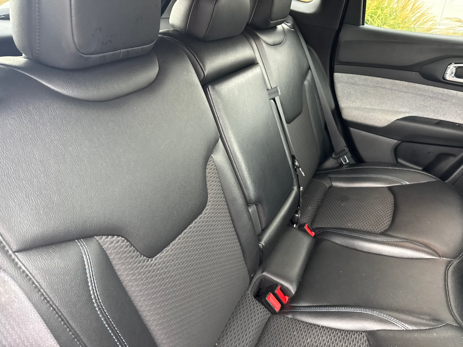 Used 2024 Jeep Compass Latitude AWD/4WD image 16