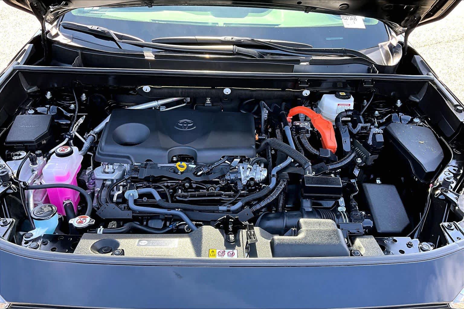 Certified 2024 Toyota RAV4 LE AWD/4WD image 31