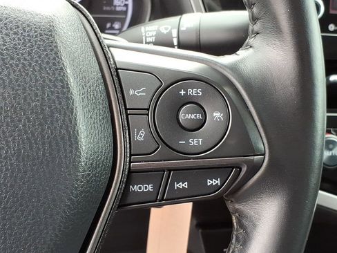 Used 2021 Toyota Camry SE FWD image 18
