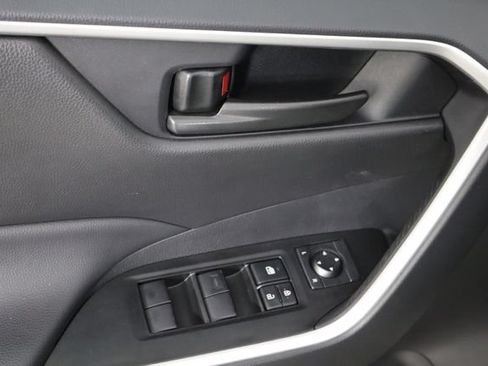 Used 2025 Toyota RAV4 LE FWD image 22