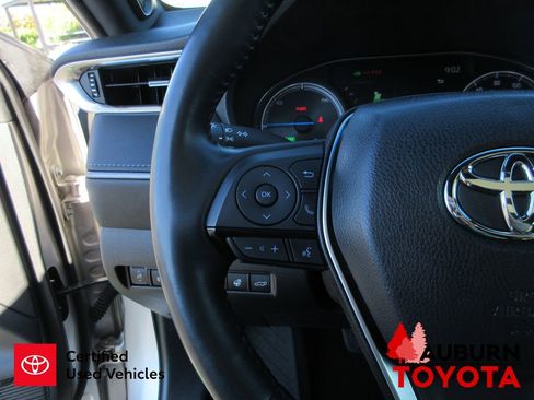 Certified 2021 Toyota Venza Limited w/ Carpet Mat Package (TMS) image 16