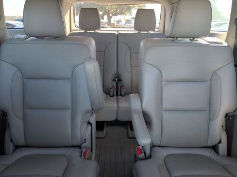 Used 2019 GMC Acadia SLT image 28