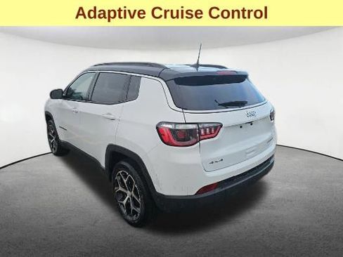 Used 2024 Jeep Compass Limited image 8