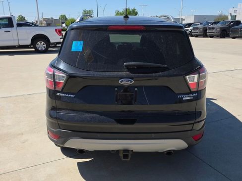 Used 2017 Ford Escape Titanium AWD/4WD image 4