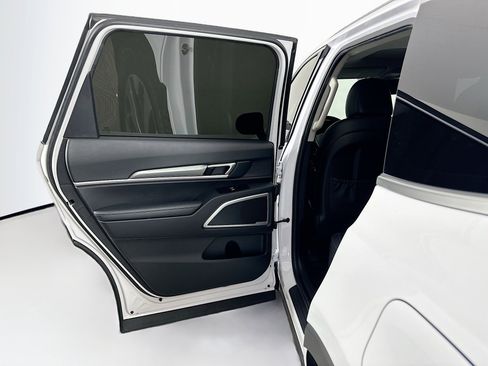 Used 2022 Kia Telluride S image 27