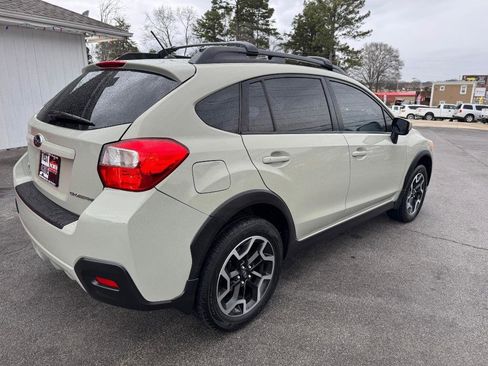 Used 2017 Subaru Crosstrek 2.0i Premium w/ Popular Package #2 image 8