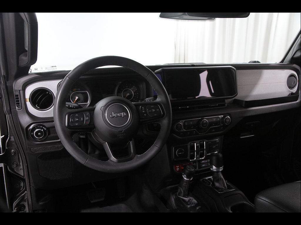 Used 2025 Jeep Wrangler Unlimited Sport AWD/4WD image 5